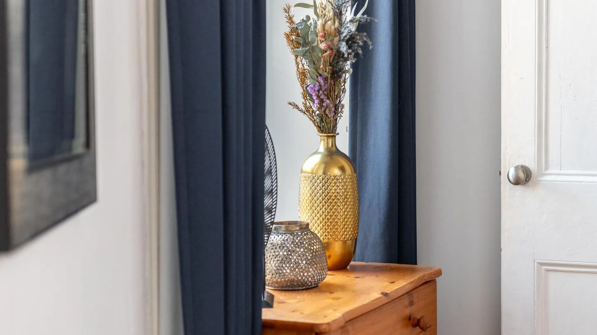 Bright And Quiet 1 Bedroom Apartment, Close To Haymarket Edimburgo 0*,  Reino Unido