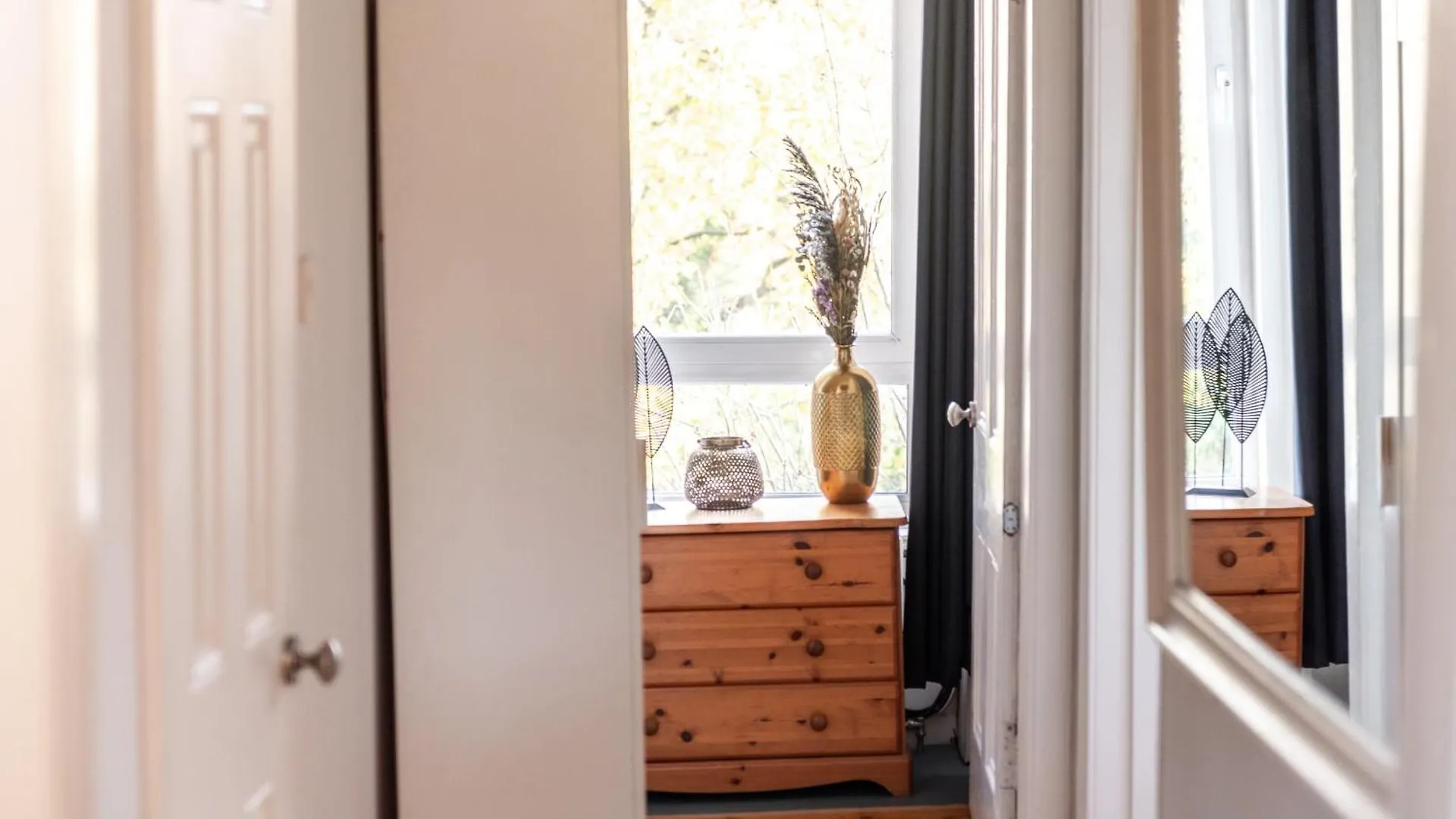 Bright And Quiet 1 Bedroom Apartment, Close To Haymarket Edimburgo 0*,